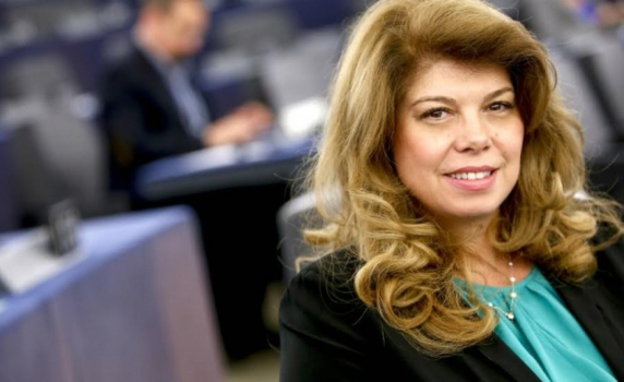 Йотова: Европа на няколко скорости не е проект, а резултат от грешна политика