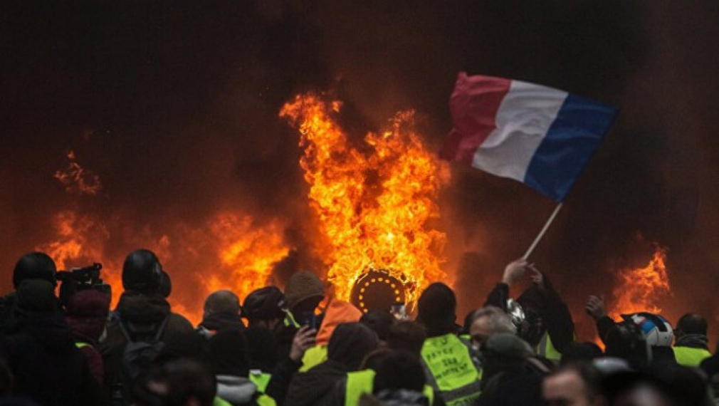 Франция разследва предполагаема намеса на Русия в протеста на „жълтите жилетки“