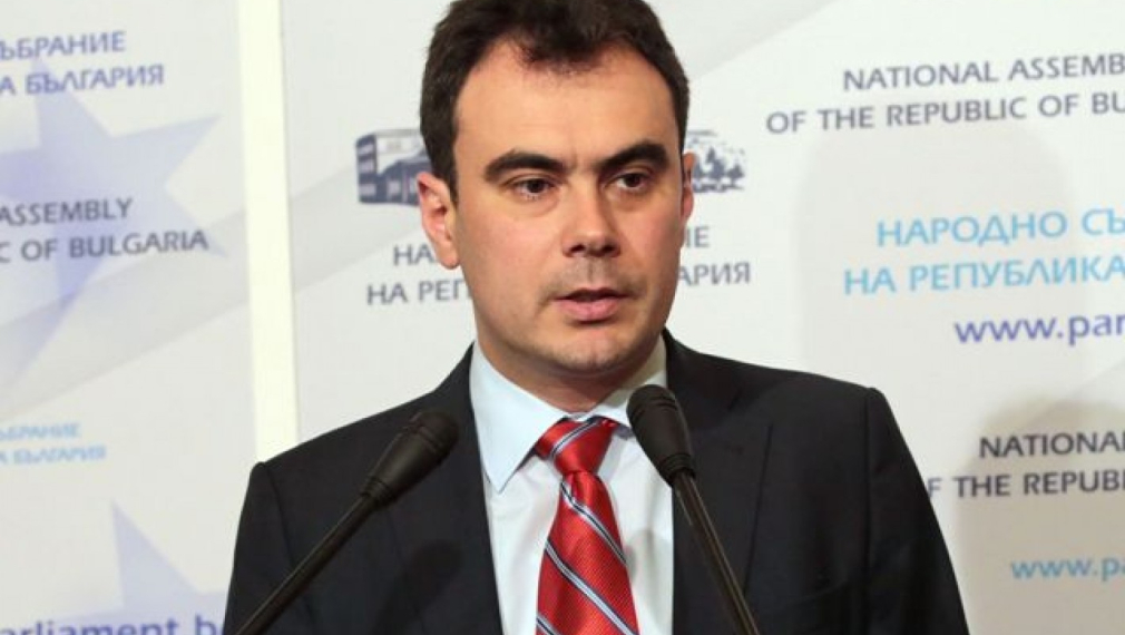 Бойчев: Не е работа на премиера да спира обществени поръчки