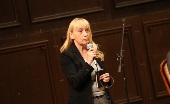 Елена Йончева: Борисов се превръща в брокер на Ердоган, а България във вилает