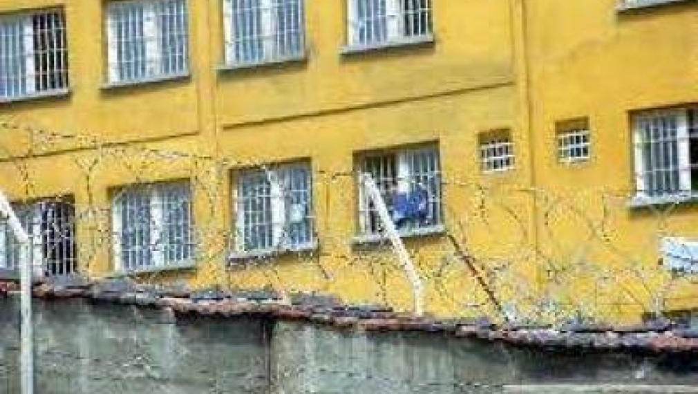 72-годишен старец прескочил оградата на Софийския затвор и проникнал вътре незабелязан от постовите полицаи

