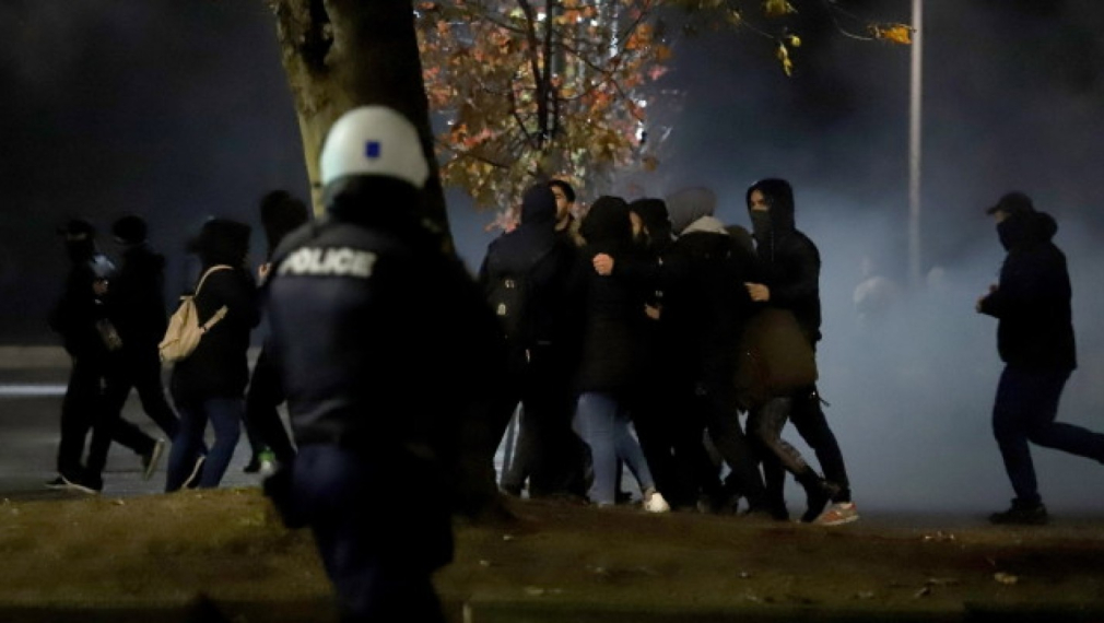 Със сълзотворен газ разпръснаха протест в Солун срещу сделката с Македония