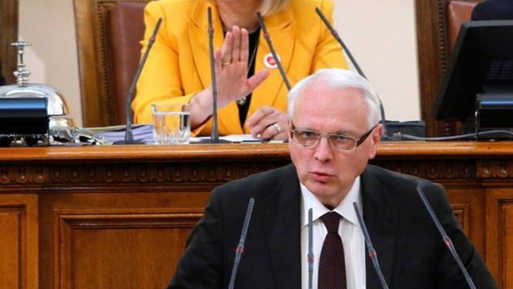 Велизар Енчев: Нужен е фронт срещу мажоритарния диктат на ГЕРБ и БСП   