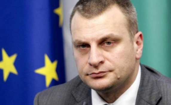 Курумбшев: Скандалът с нацисткия поздрав е белег на старта на "Борисов 3"