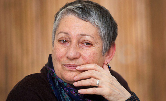 Людмила Улицка: Логиката да управляваш извън закона 