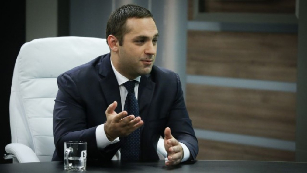 Караниколов: Няма държава, която да е приела еврото и сега да се оплаква