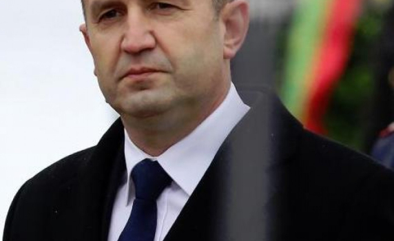 Радев ще посети Главната квартира на НАТО