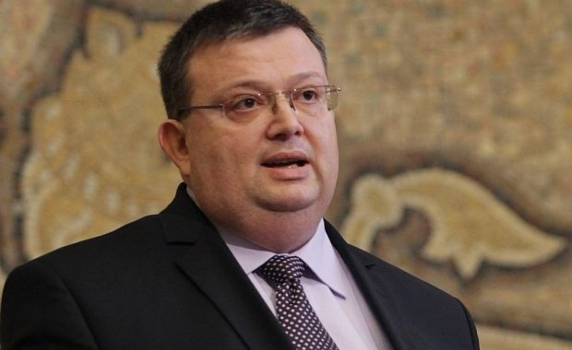 Цацаров потвърди: Разследваме ваксините от Турция