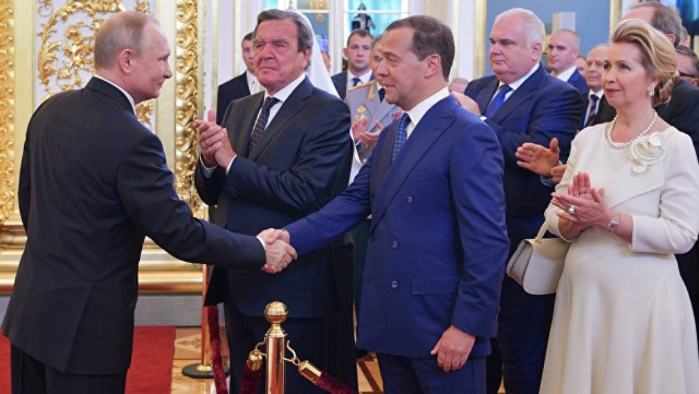 Владимир Путин предложи кандидатурата на Дмитрий Медведев за премиер на Русия