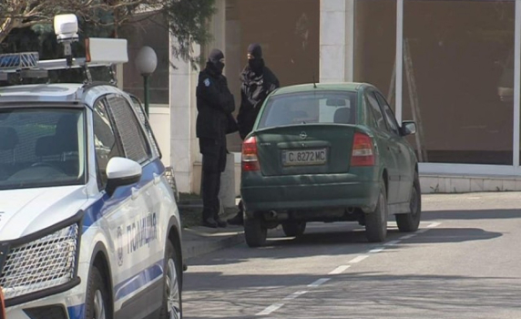 Прокуратурата влезе в полицията в Благоевград