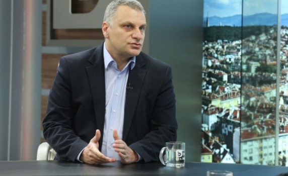 Курумбашев: Видимите резултати на ГЕРБ стигат до частен асансъор 