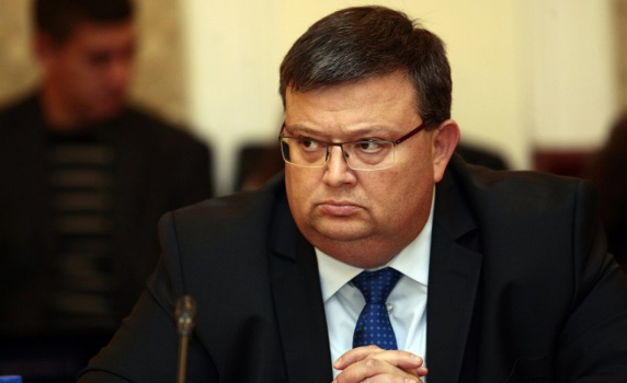 Прокуратурата извършва проверки в Здравната каса