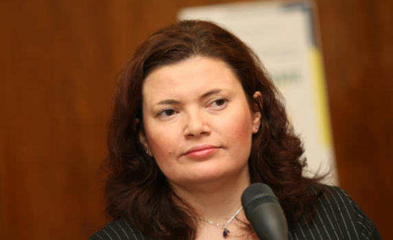 Малина Крумова оглави новата агенция за пътна безопасност 