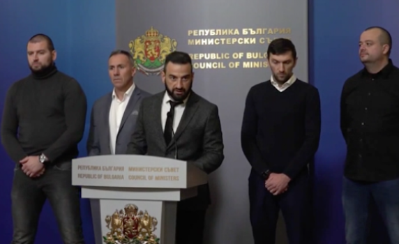 Феновете на "Левски" след среща с Борисов: Няма да правим бунтове в защита на корпоративни интереси