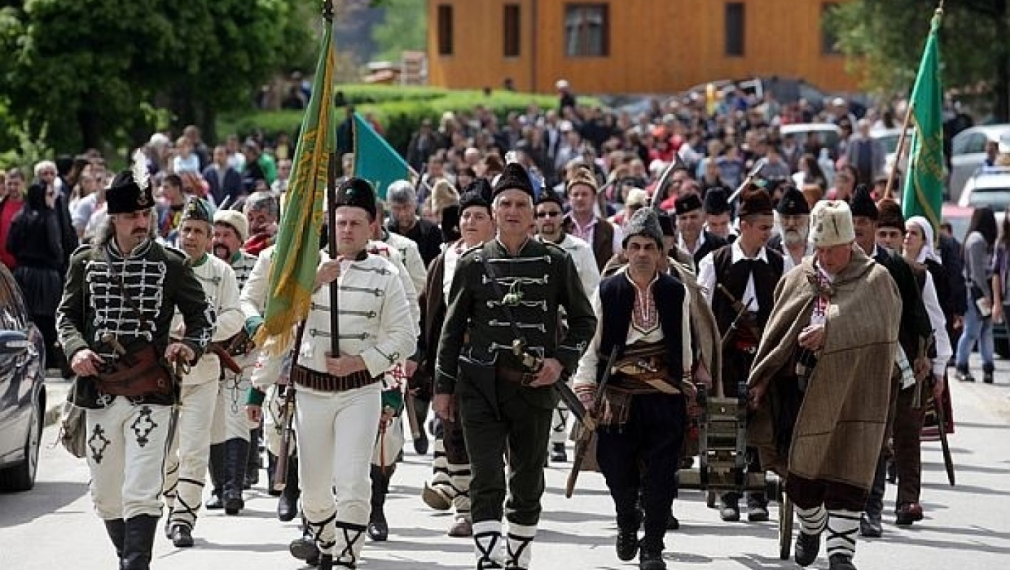 България чества 140 г. от Априлското въстание