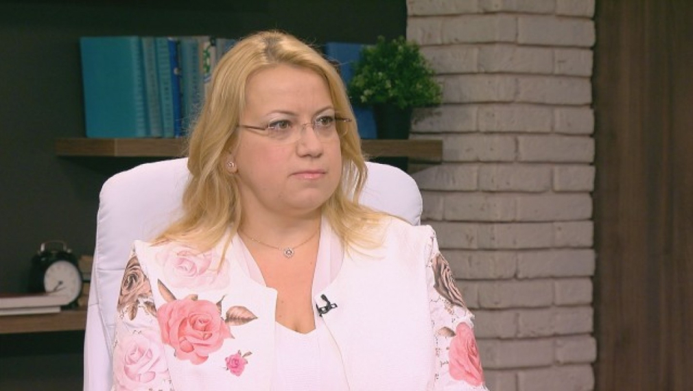 Деница Златева: Искаме оставката на министър Цачева
