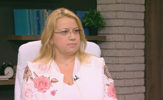 Деница Златева: Искаме оставката на министър Цачева