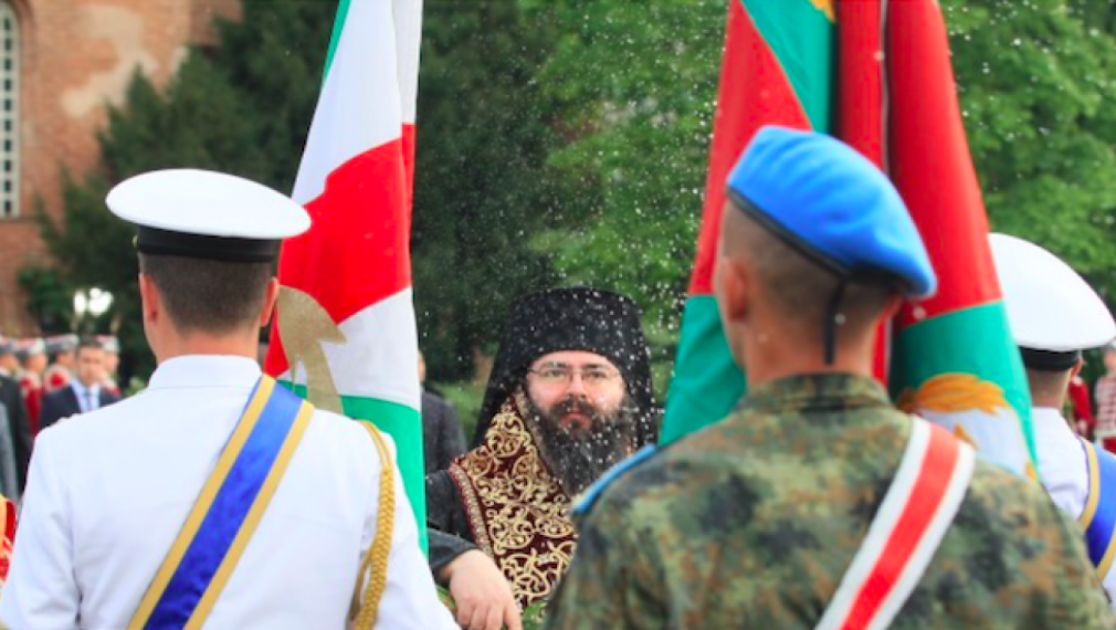 Тържествен водосвет на знамената на Българската армия беше отслужен в София