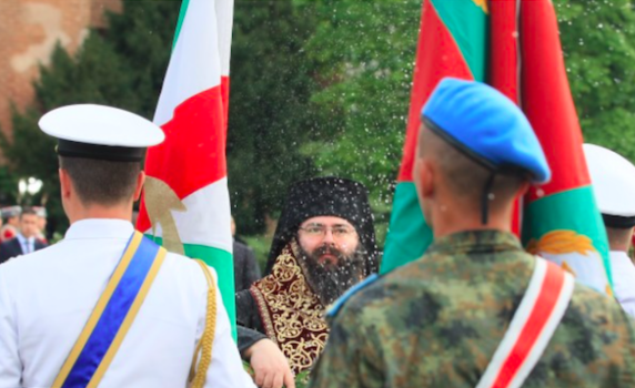 Тържествен водосвет на знамената на Българската армия беше отслужен в София