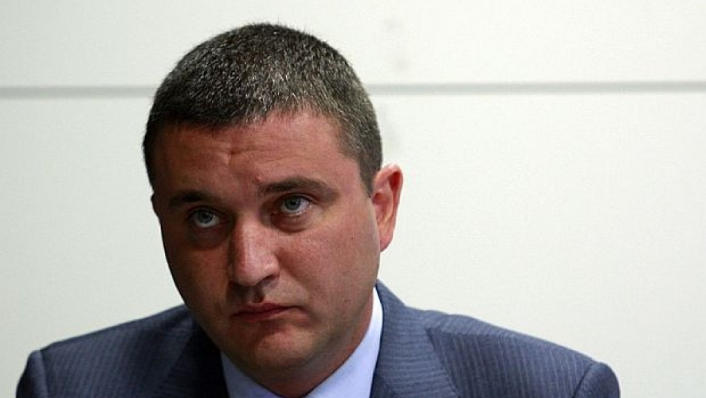 Горанов: Половин България е във финансов колапс