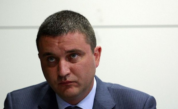 Горанов: Половин България е във финансов колапс