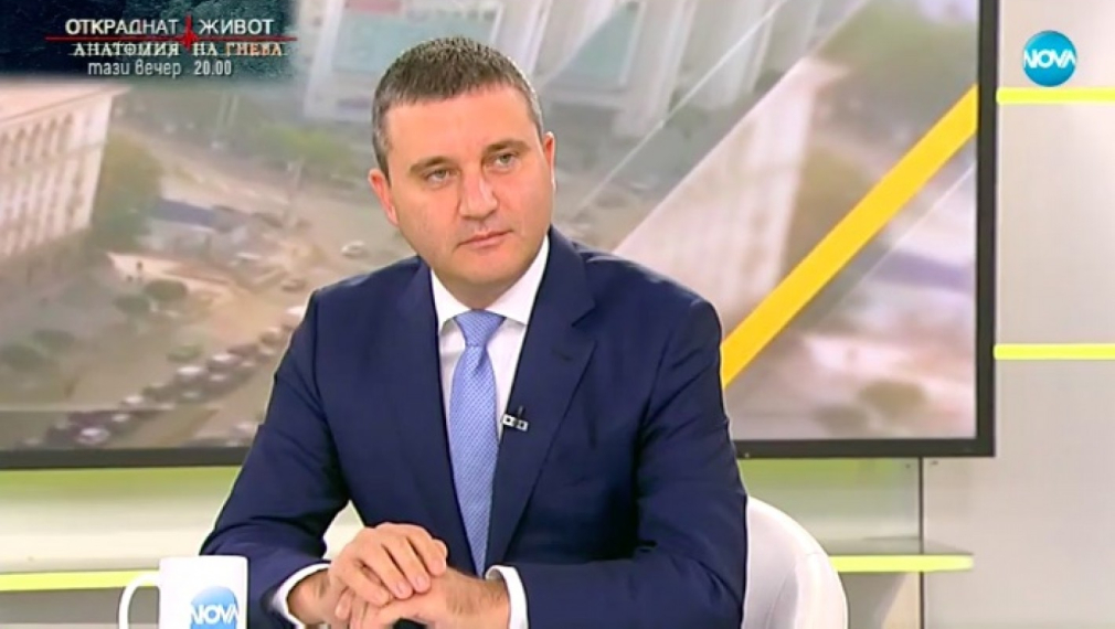 Горанов: Тръгват си много ценни кадри