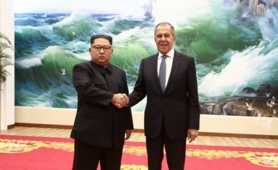Лавров покани Ким Чен Ун в Русия