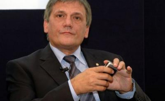 Петър Диков: Бях изненадан от сериозния лукс на сградите, снимани от НАП
