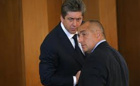 Борисов превзема БСП чрез Първанов