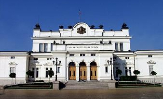 БСП се чуди дали да сезира Конституционния съд заради номадството