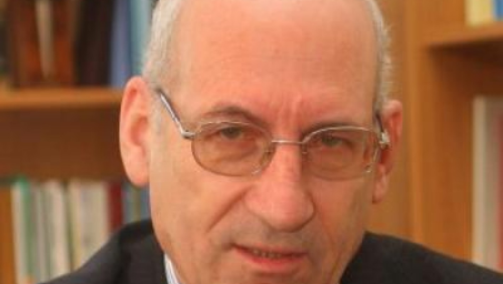 Прокуратурата проверява бившия главен секретар на парламента Огнян Аврамов 
