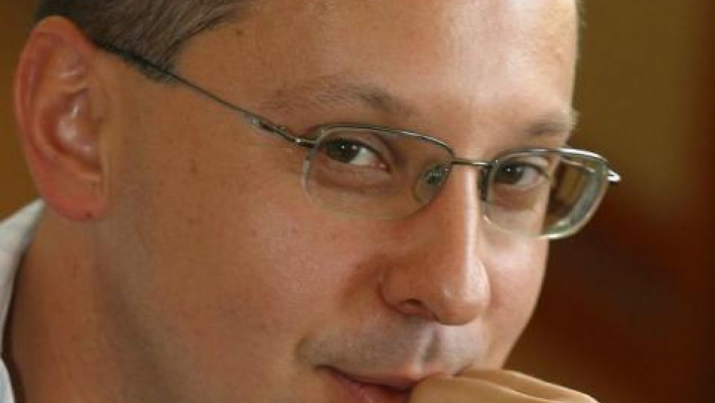 Станишев се опитва да защити екипа си