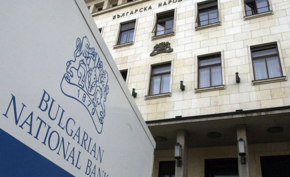Лошите кредити стопиха печалбата на банките до тригодишно дъно 