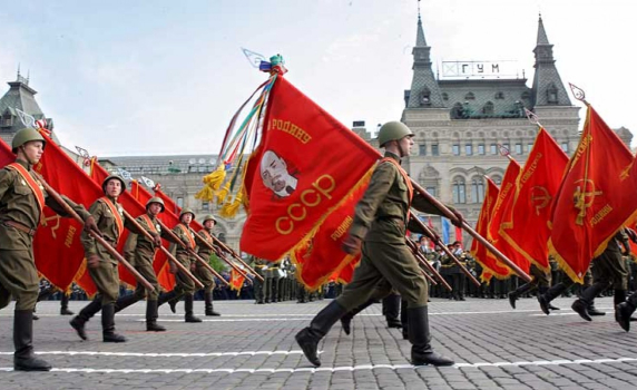 "Желязната завеса" падна: Москва се завръща