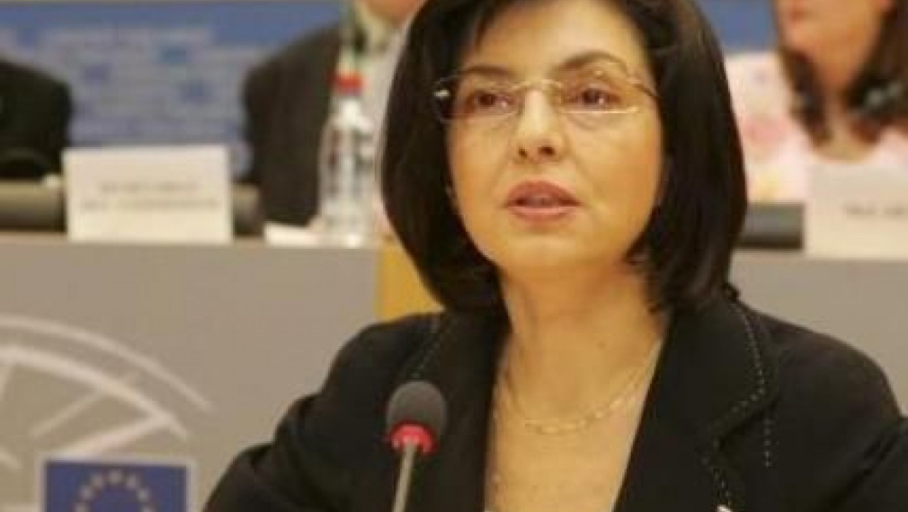 Кунева критикува в доклад банките в ЕС