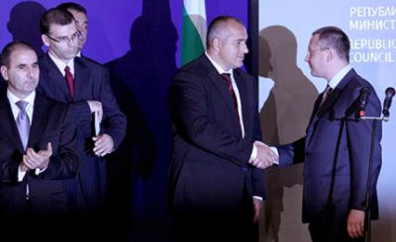 Правителството узаконява заменките от времето на тройнта коалиция