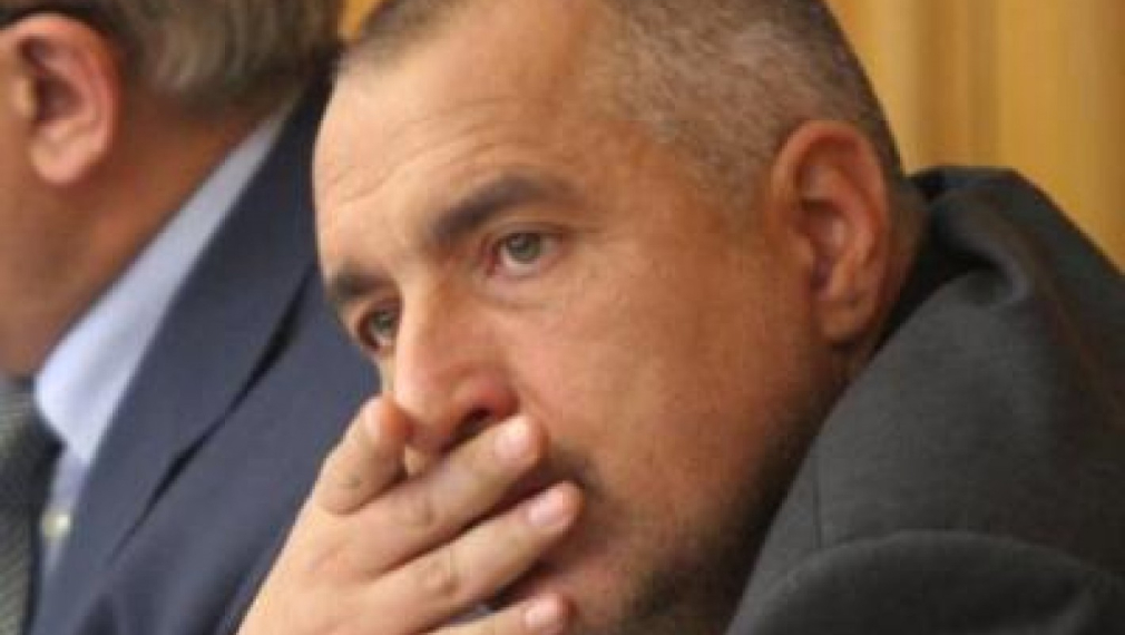 Борисов се опитва да прехвърли отговорността за провала в здравеопазването върху Борисова