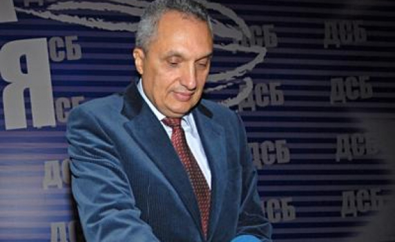 Костов пак критикува бюджета за 2011 г., но не казва дали ще го подкрепи