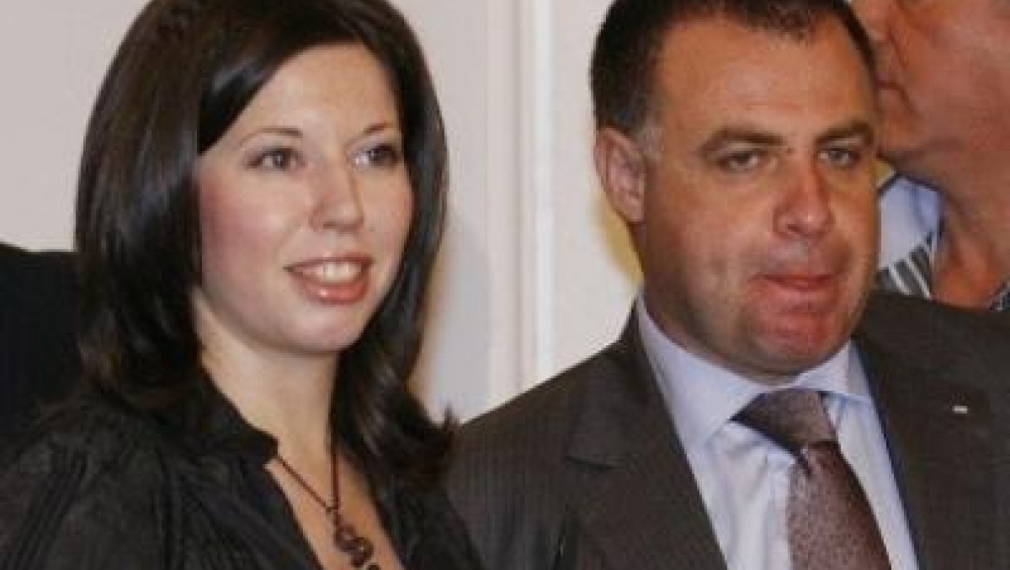 И земеделският министър отказа да поеме отговорност за назначението на Калина Илиева И земеделският министър отказа да поеме отговорност за назначението на Калина Илиева