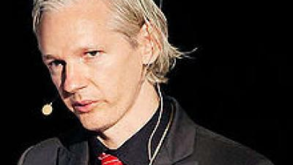 Скотланд Ярд знае точното местонахождение на основателя на WikiLeaks