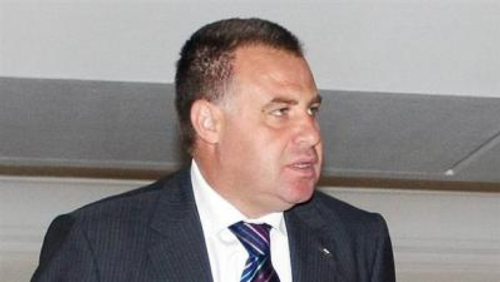 Мирослав Найденов не бил разследван, а разследващ. Яне Янев го обвини, че е дал 500 000 лв. на bTV