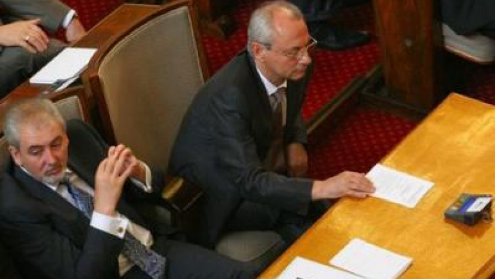 ДПС завива надясно. Подкрепя Надежда Михайлова за президент?