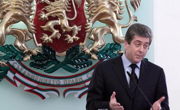 Първанов след като подписа бюджета на Борисов: 2011 е година на пълен отказ от реформи