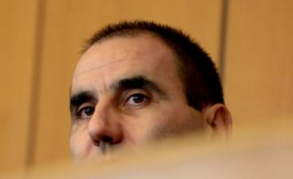 Липсата на кворум провали изслушването на Цветанов. Все пак той се извини на лекарите