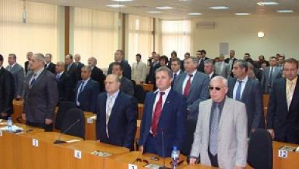 Отстраниха петима общински съветници в Пазарджик заради неявяване на работа