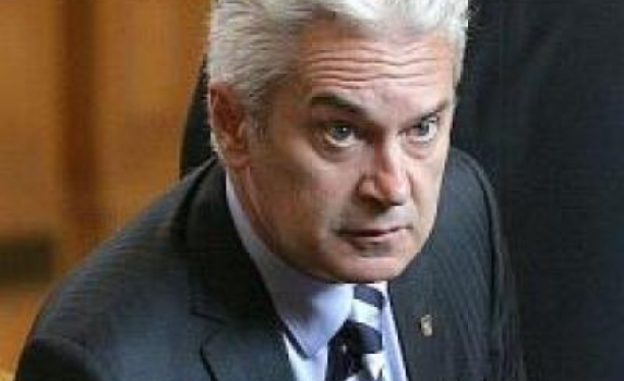 Сидеров застана твърдо зад Борисов и Цветанов
