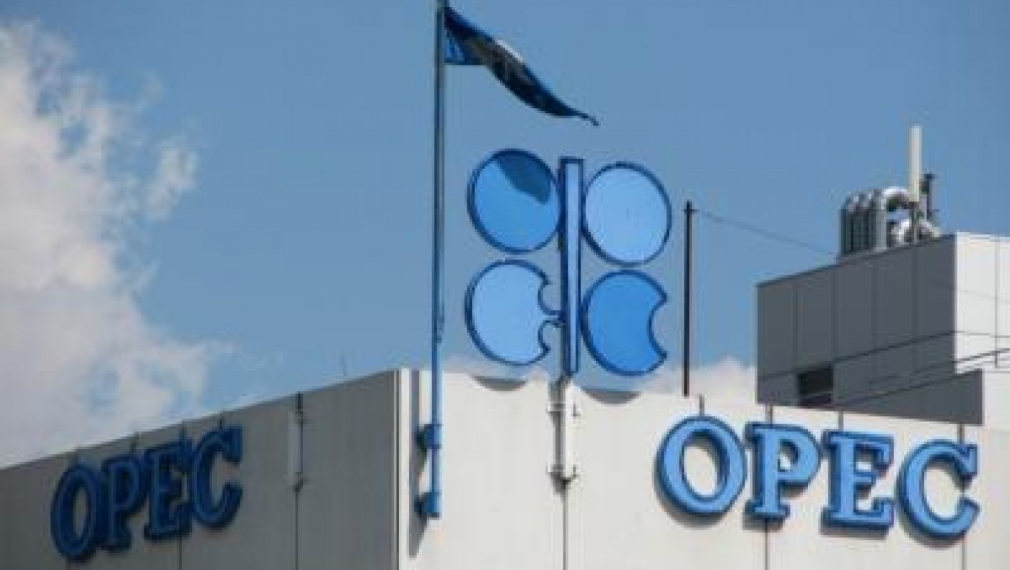 ОПЕК с рекордни приходи от 1 трлн. долара през 2011