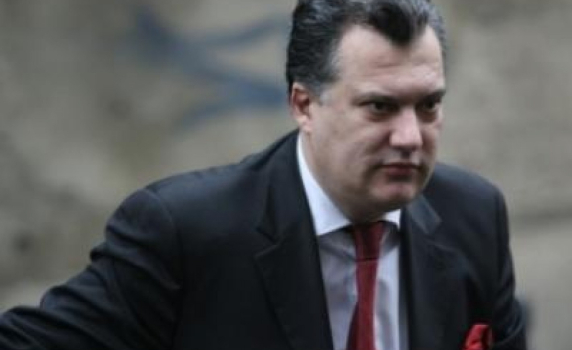 Според аутопсията Михаил Михов е починал от бърза сърдечна смърт. Цветанов побърза да обяви, че става въпрос за нещастен случай 