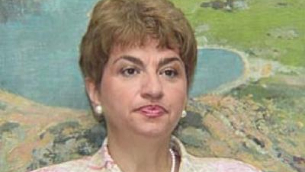 В БСП номинираха Меглена Плугчиева за кандидат-президент, тя се обяви за забрана на всички партии в България