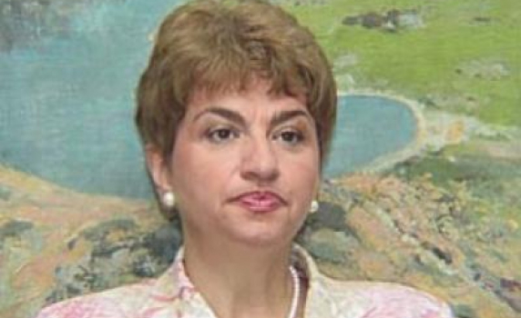 В БСП номинираха Меглена Плугчиева за кандидат-президент, тя се обяви за забрана на всички партии в България